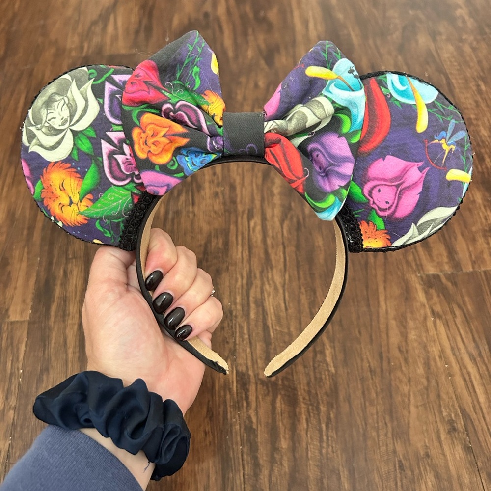 Alice in Wonderland Floral Patterned Ear Headband with Bow